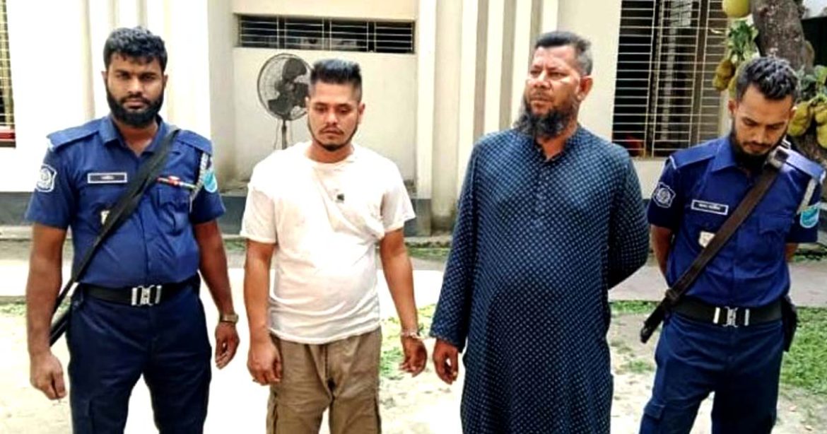 ভৈরবে মাদ্রাসা ছাত্রী অপহরণের চেষ্টায় আটক দুই ব্যক্তিকে পুলিশের কাছে হস্তান্তর