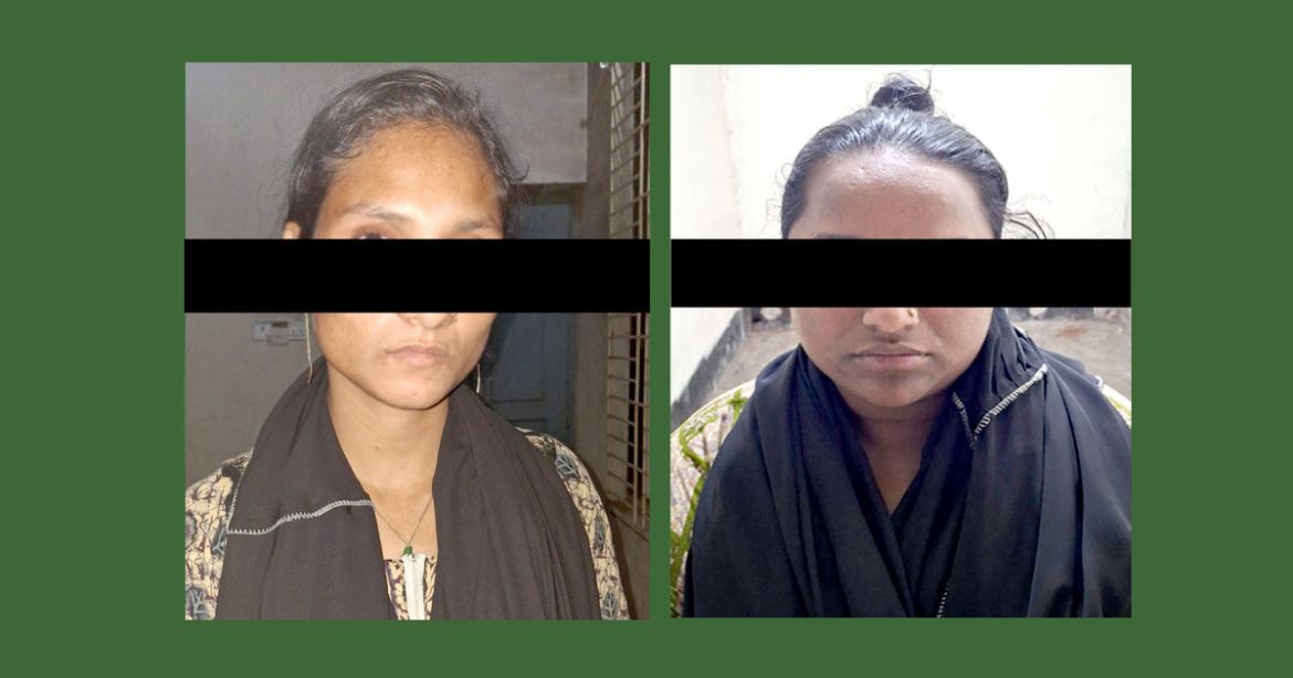 ভৈরব বাজারে ছিনতাইয়ের ঘটনায় গ্রেপ্তার দুই নারী ছিনতাইকারীকে পুলিশ হেফাজতে নেওয়া হচ্ছে